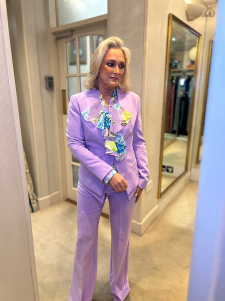 1/2 Price 🛑 Lilac collarless Blazer pant suit