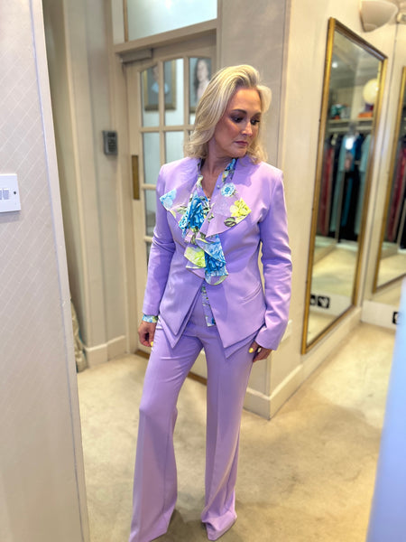 1/2 Price 🛑 Lilac collarless Blazer pant suit