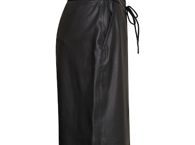 Holly Black Leather look skirt